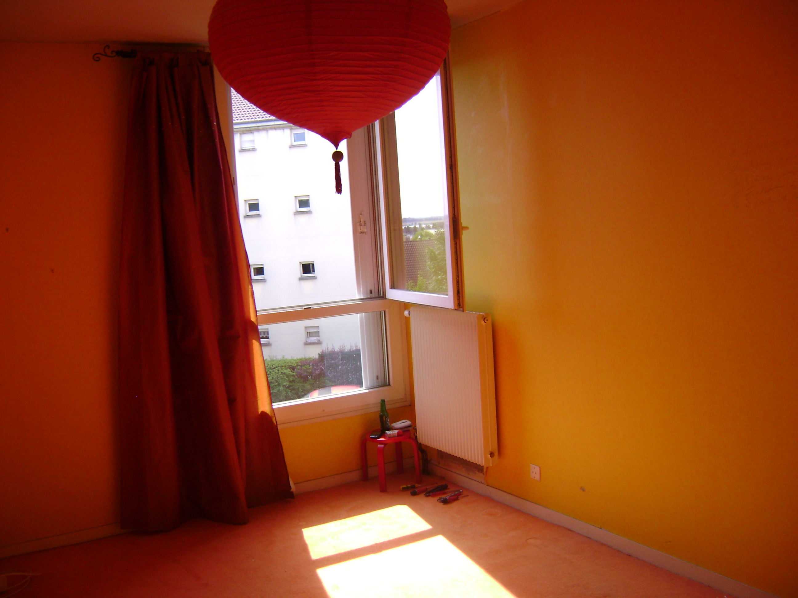 Couleur peinture salon orange: peinture murale couleur or. idees ...